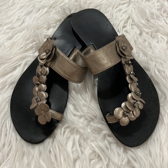 Shoes - Bronze/Black Sandals